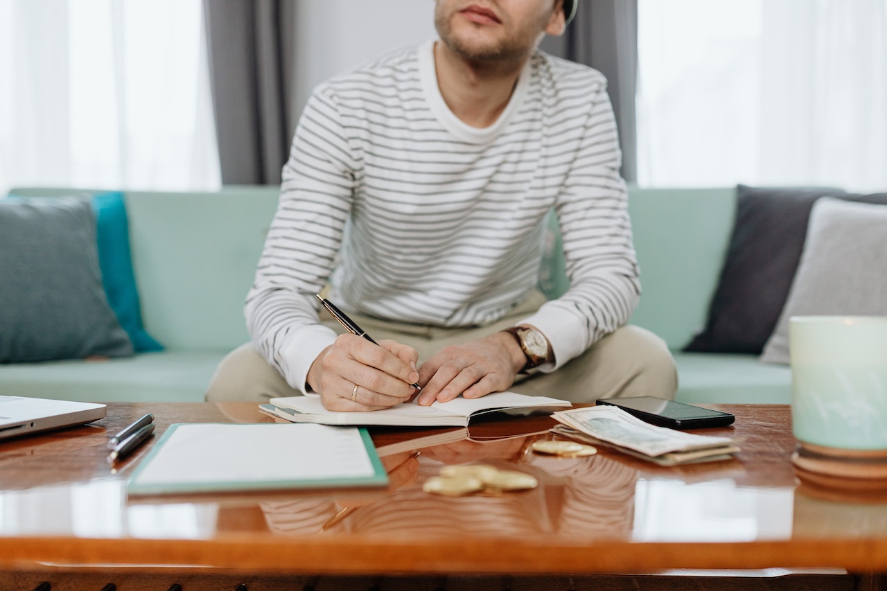 Smart Budgeting for Seasonal Workers: Financial Tips and Strategies